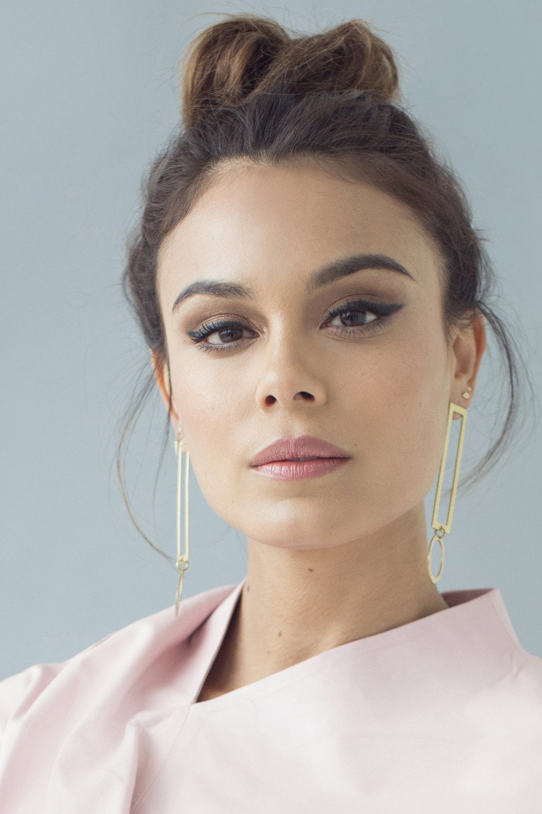 Nathalie Kelley photo 3