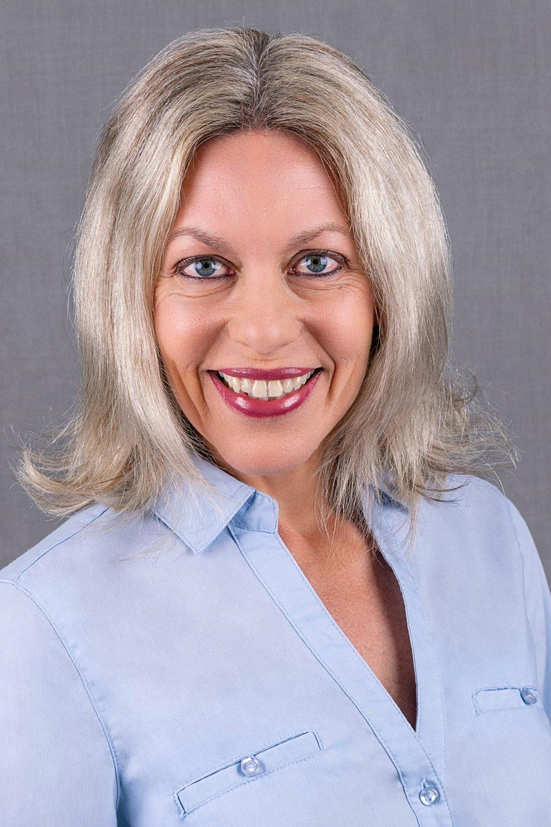 Lizette Van Der Merwe photo 2