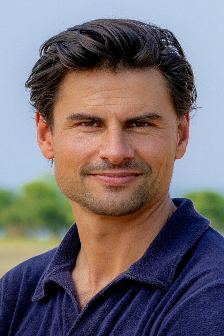 Milan van Dongen portrait
