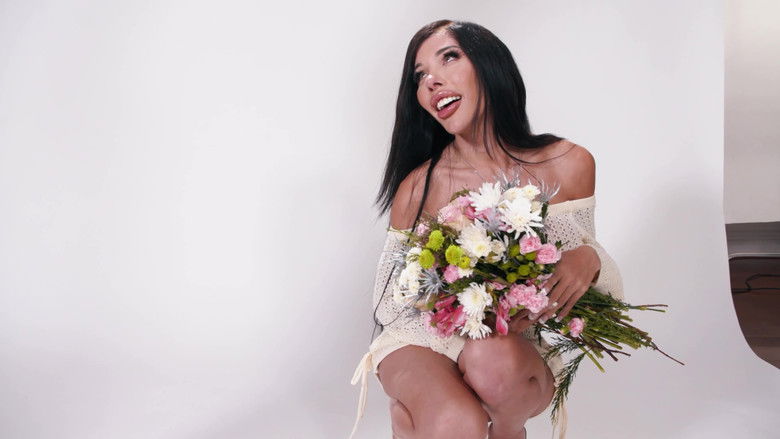 Image d'arrière-plan 10 du film Her First Trans Attraction