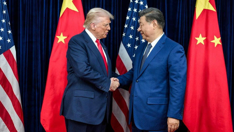 Clash of the Super Powers: America v China backdrop