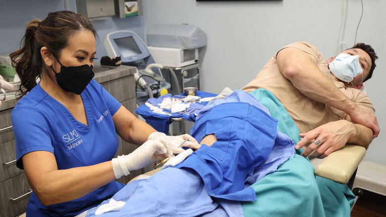 Still from Dr. Pimple Popper - Season 9 Episode 14
