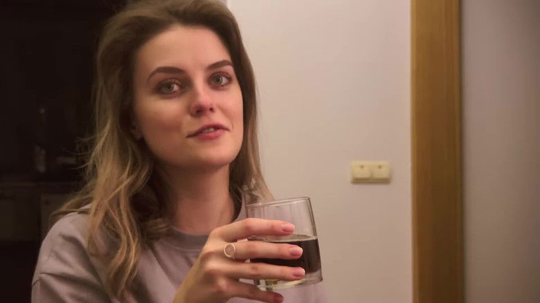 Image d'arrière-plan 6 du film My Undesirable Friends: Part I – Last Air in Moscow