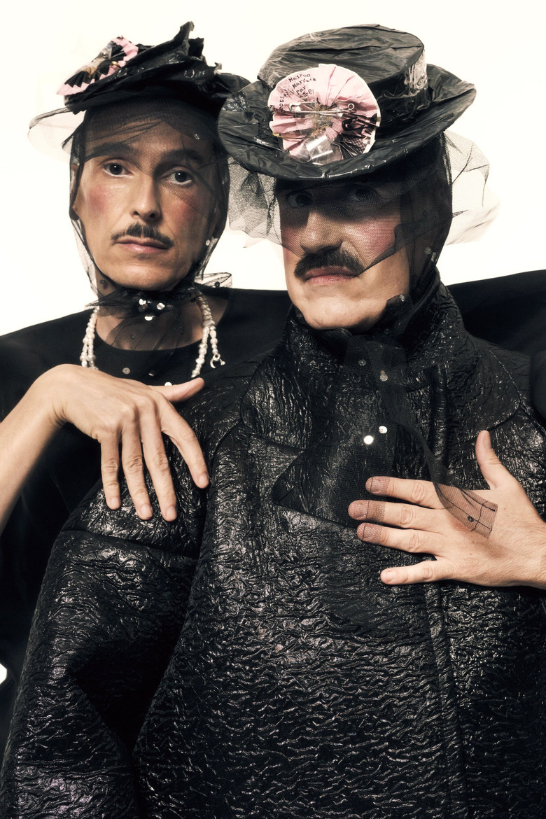 Hidrogenesse portrait image