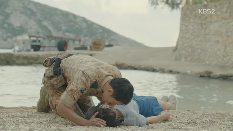 Still from Descendants of the Sun - Season 1 Episode 5