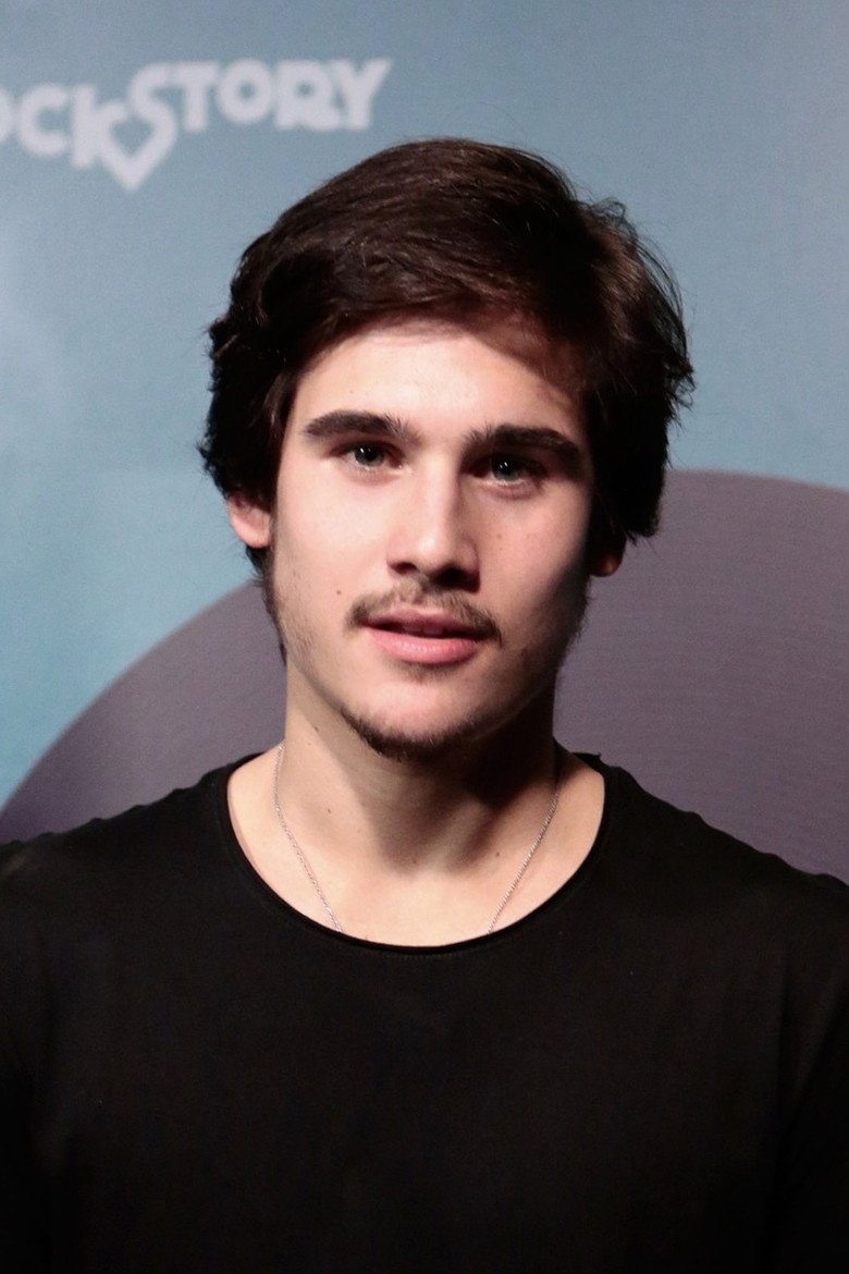 Nicolas Prattes photo 3