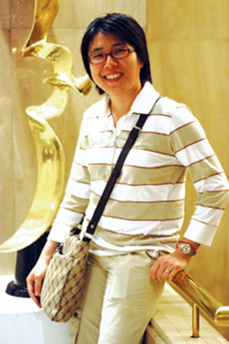 Toto Panathee Suppasaksutat portrait image