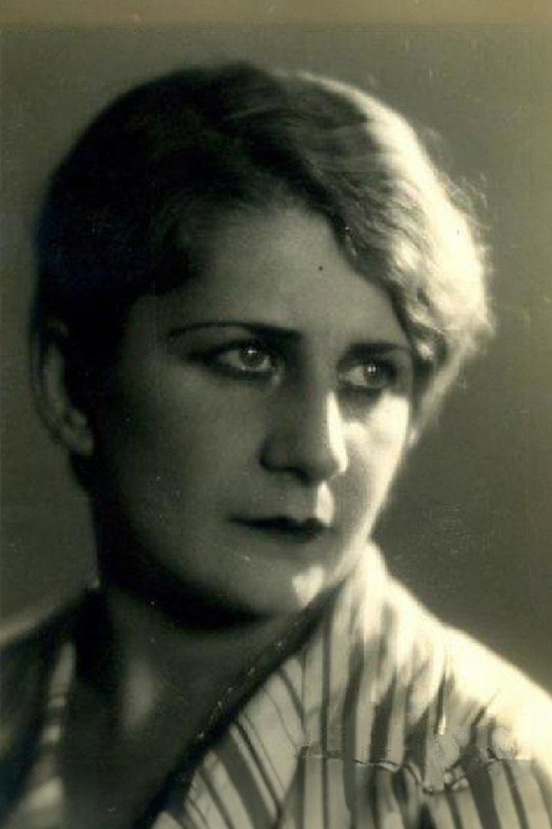 Halide Pişkin photo 3