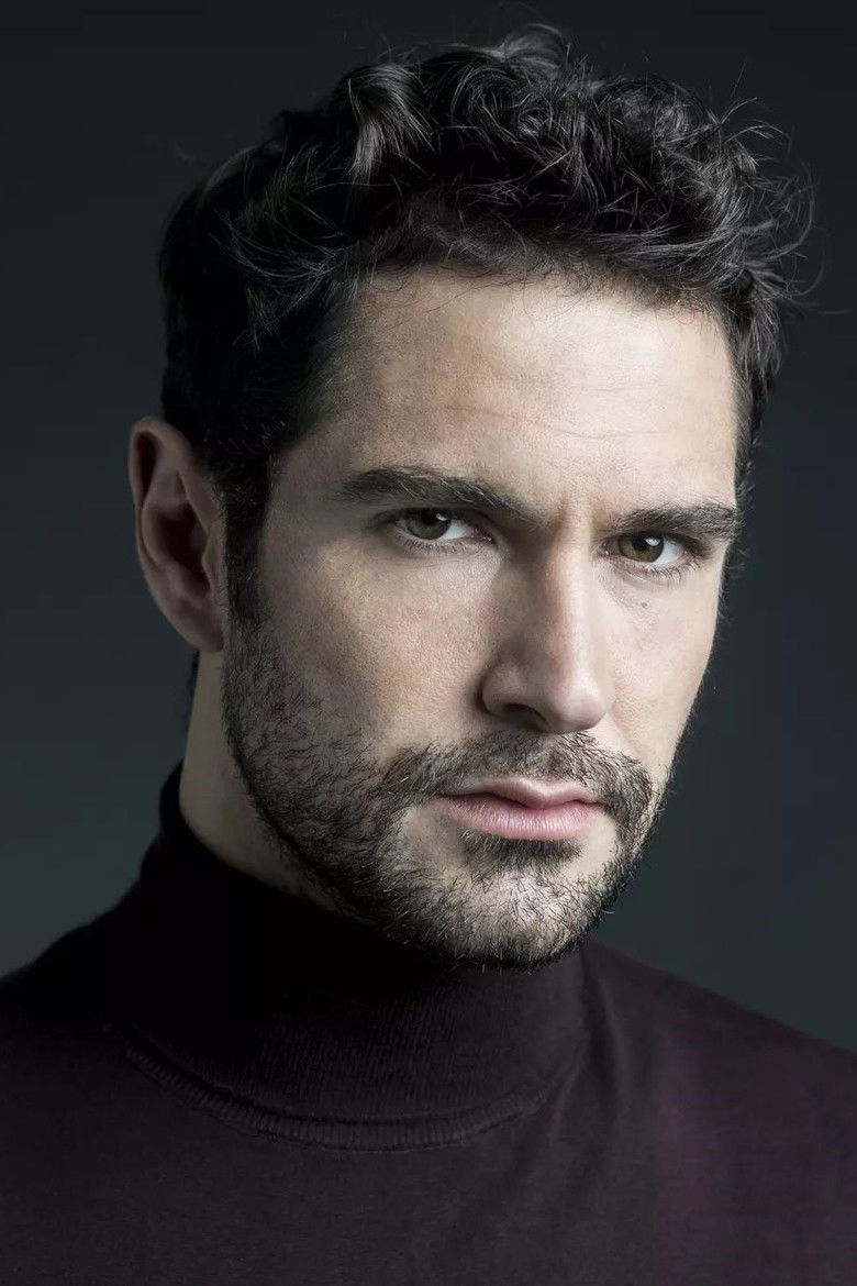 Néstor Rubio portrait image