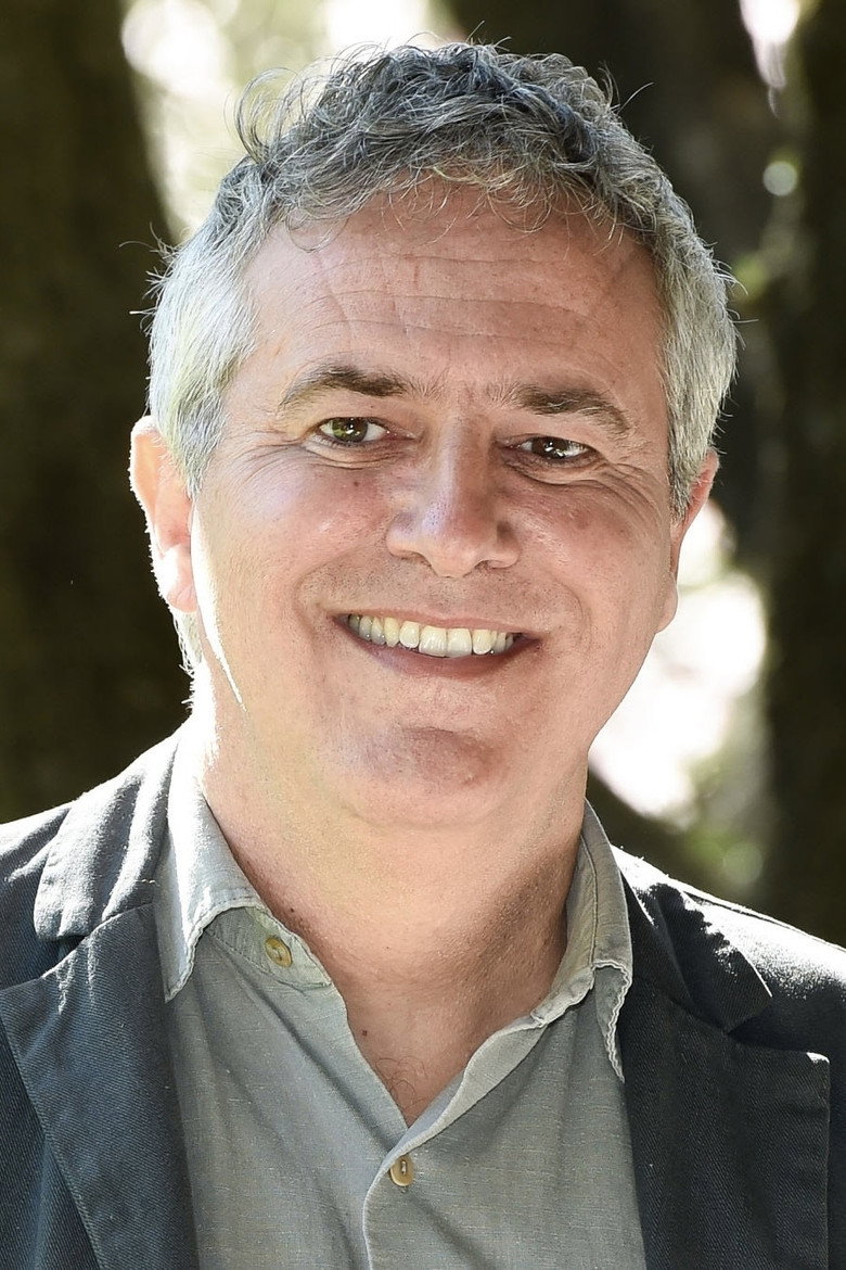 Simone Sapda portrait