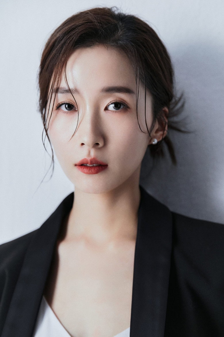 Lee Jung-hwa portrait