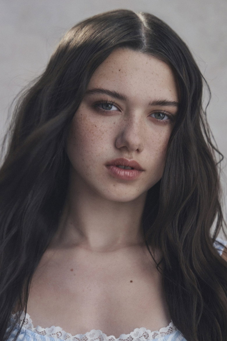 Violet McGraw 3