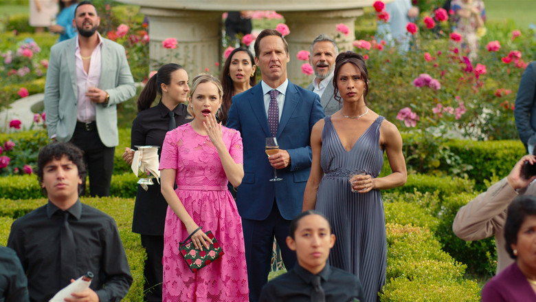 Still from Loot - Season 3 Episode 10