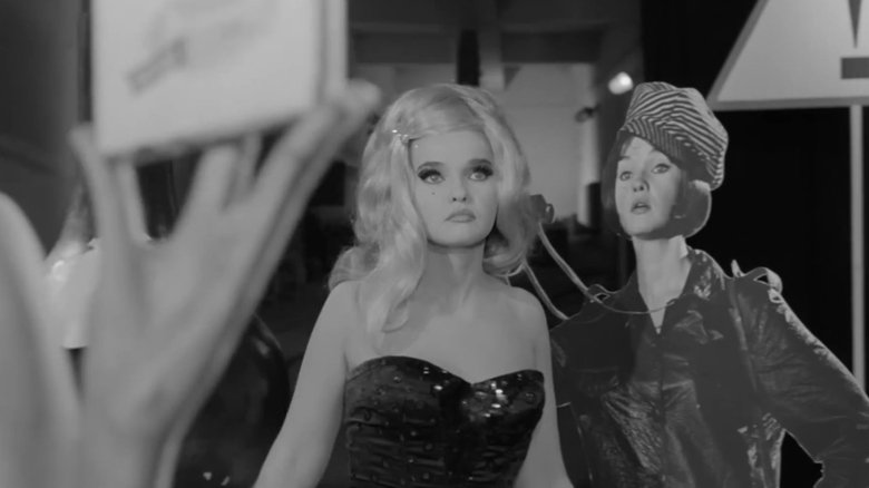 A Movie with a Charming Girl (1966)