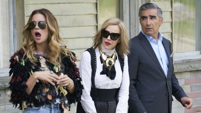 Schitt's Creek S03E02 — The Throuple episode still