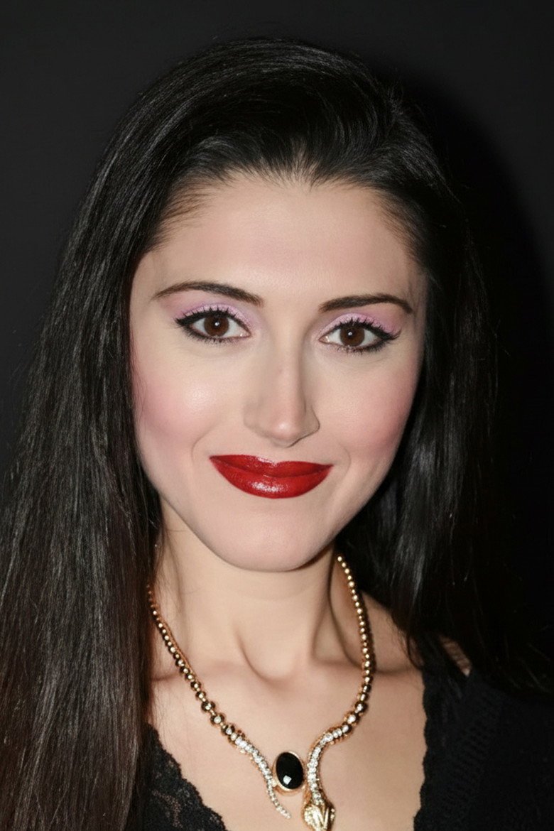 Aslı Güngör portrait