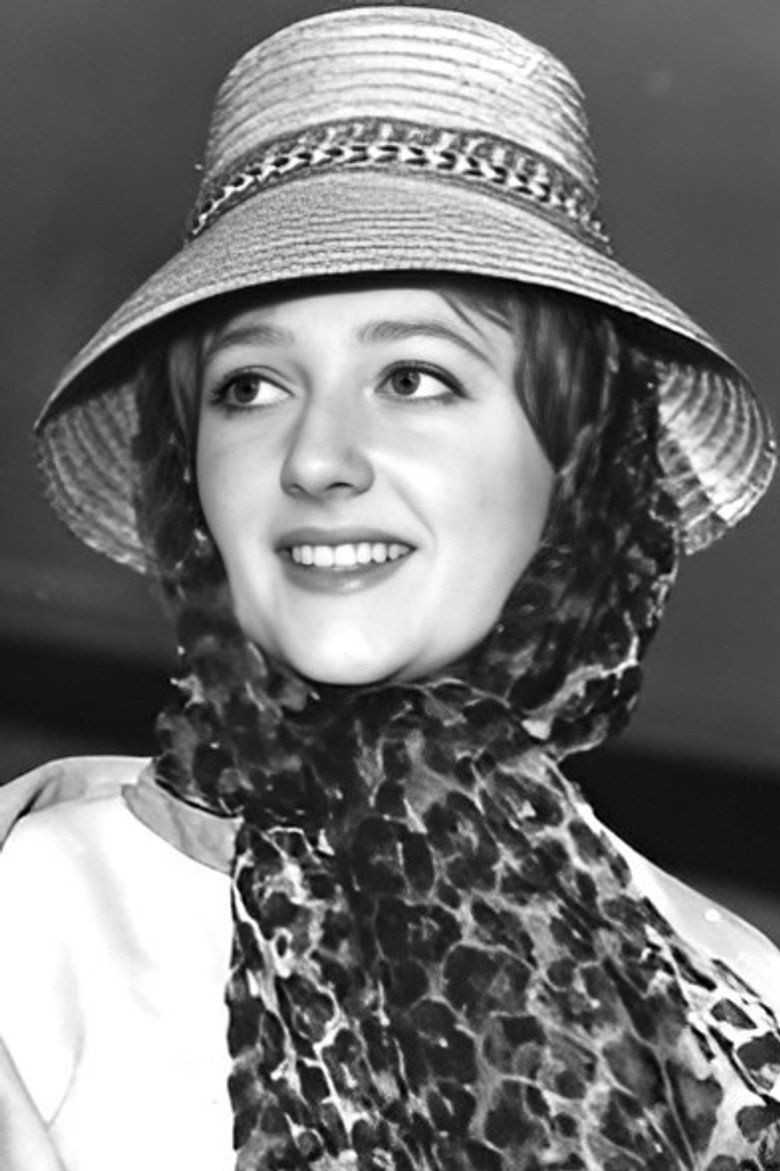 Polly Adams photo 2