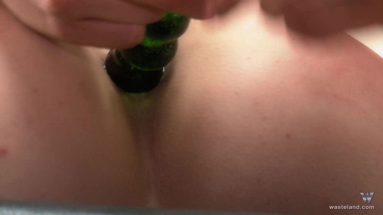 Image d'arrière-plan 7 du film Outside The Dungeon