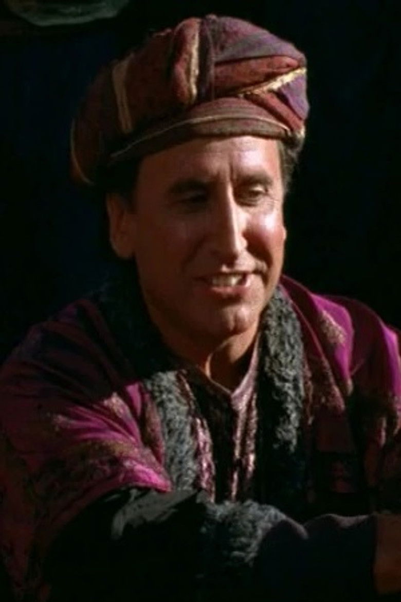 Simon Gomez portrait image