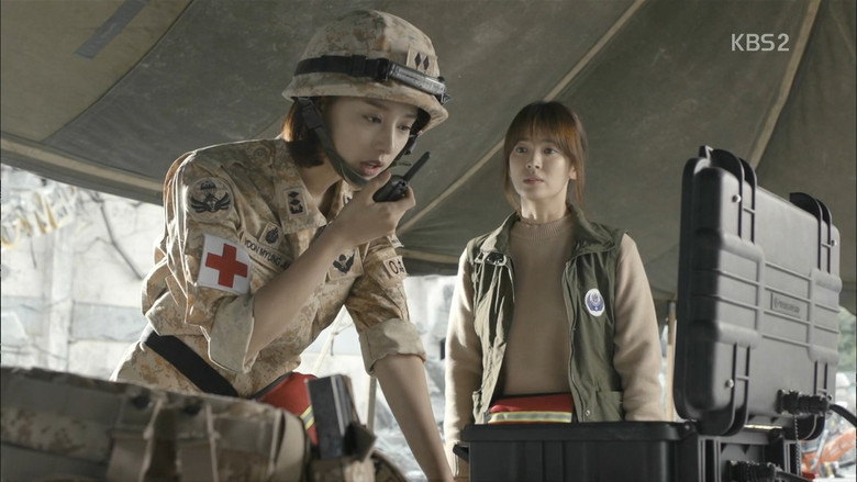 Still from Descendants of the Sun - Season 1 Episode 7
