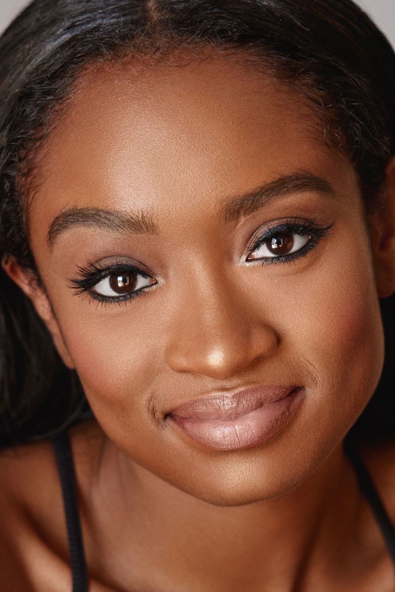 Kayla Smith portrait image