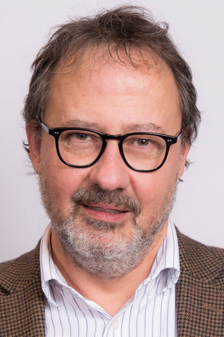 Steve Matthews portrait image