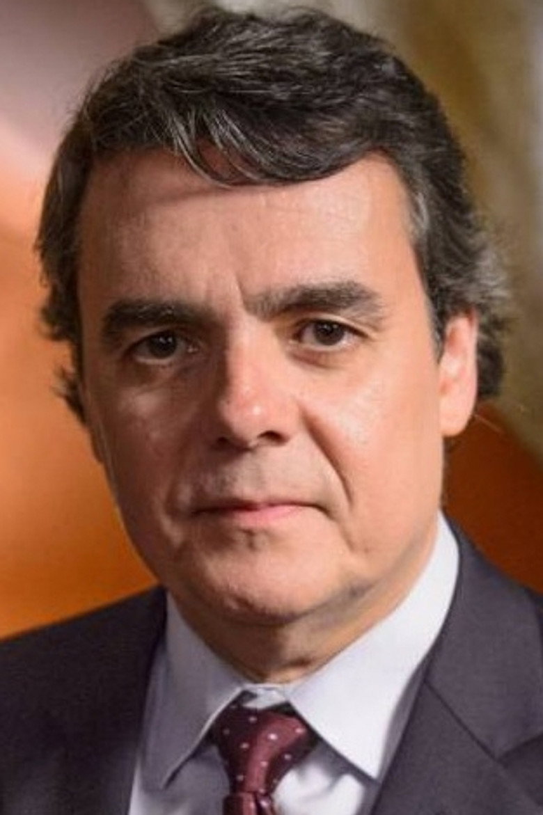 Cássio Gabus Mendes photo 3