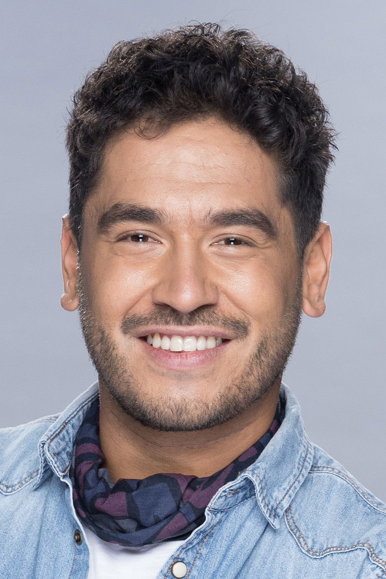 Gino Costa portrait image