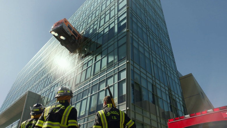 9-1-1 S04E01 — The New Abnormal episode still