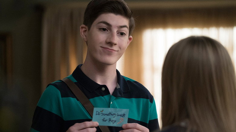 Still from Speechless - ซีซัน 3 ตอน 7