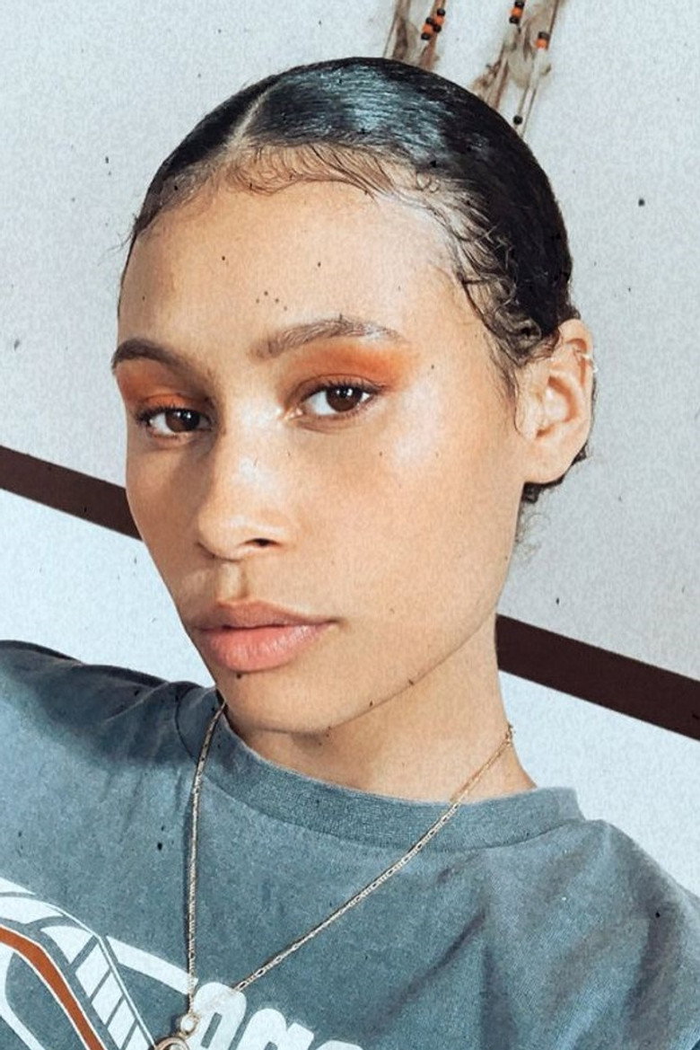 Luna Dukadjinac portrait