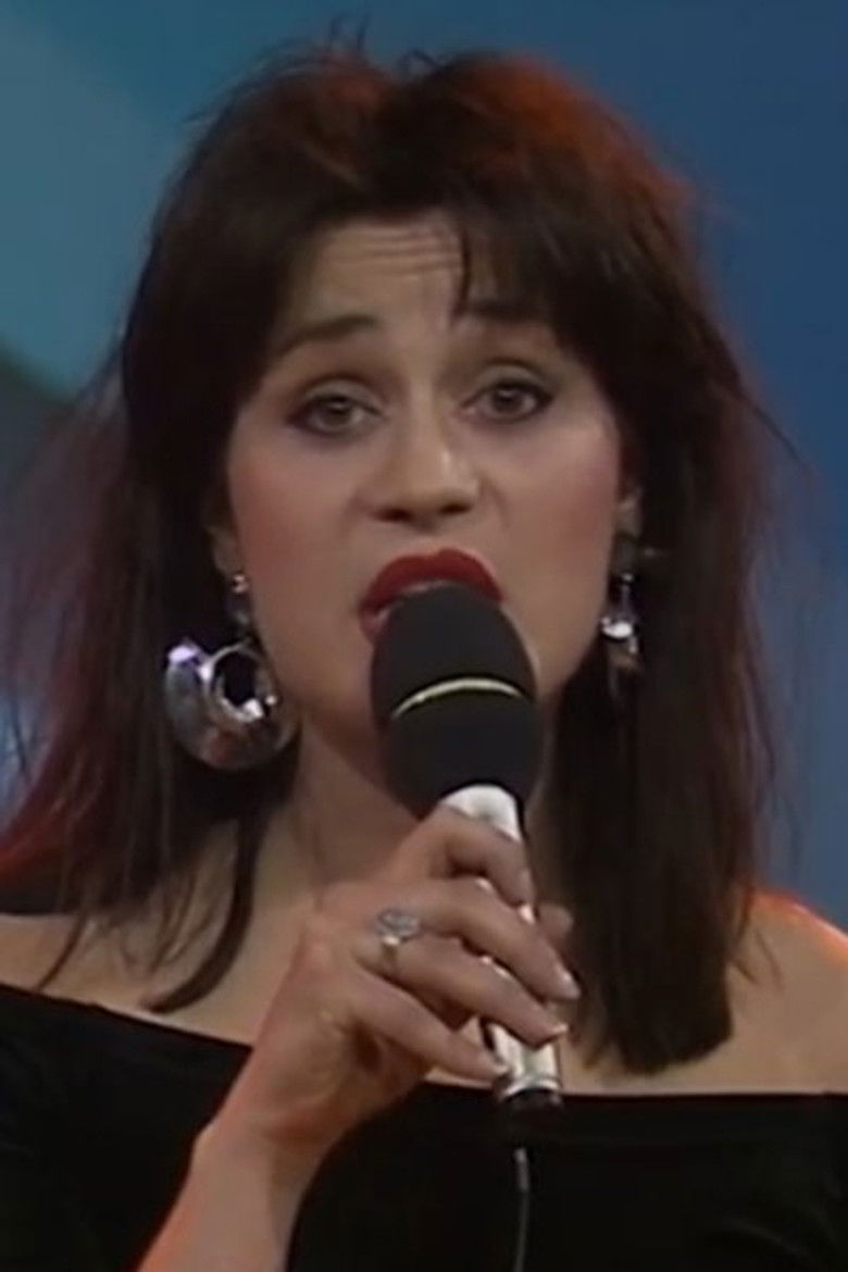 Aviaja Lumholdt portrait image