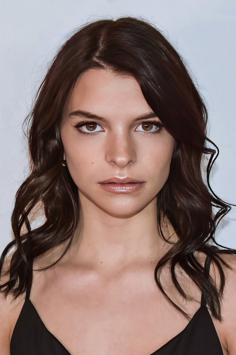 Elyssa Donovan portrait