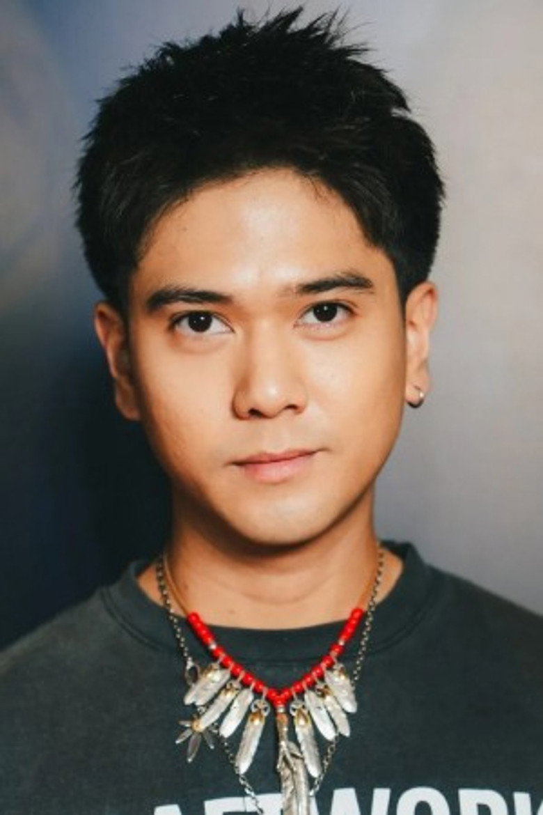 Iqbaal Ramadhan photo
