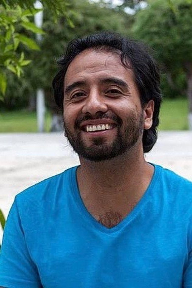 Carlos Hernández photo 2
