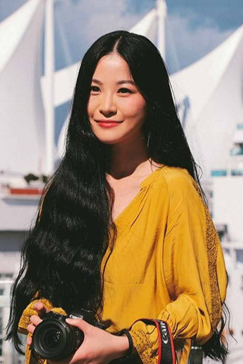 Luo Luo portrait image