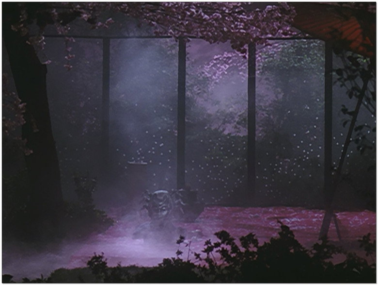 Still from ウルトラマンティガ - Season 1 Episode 37