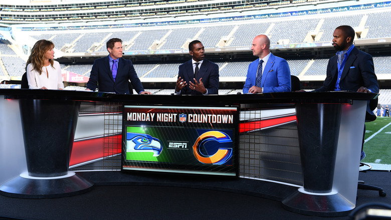 صورة من Monday Night Countdown
