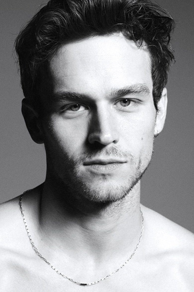 Brandon Flynn photo 4