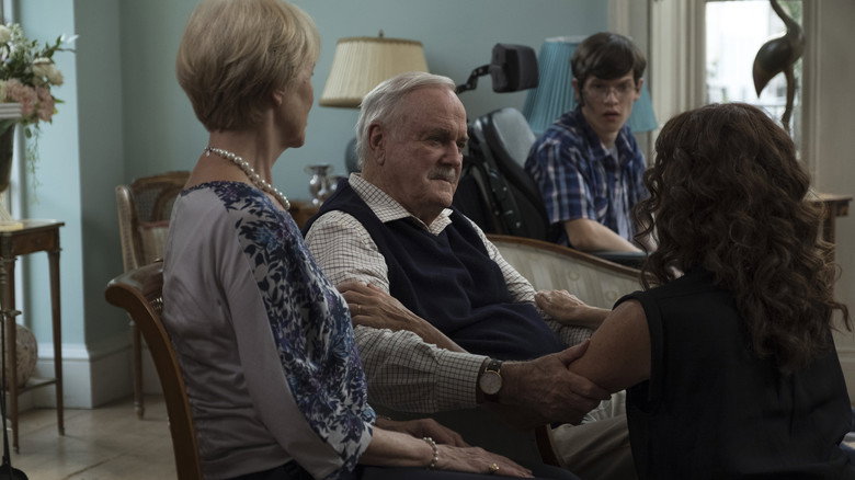 Still from Speechless - ซีซัน 3 ตอน 1