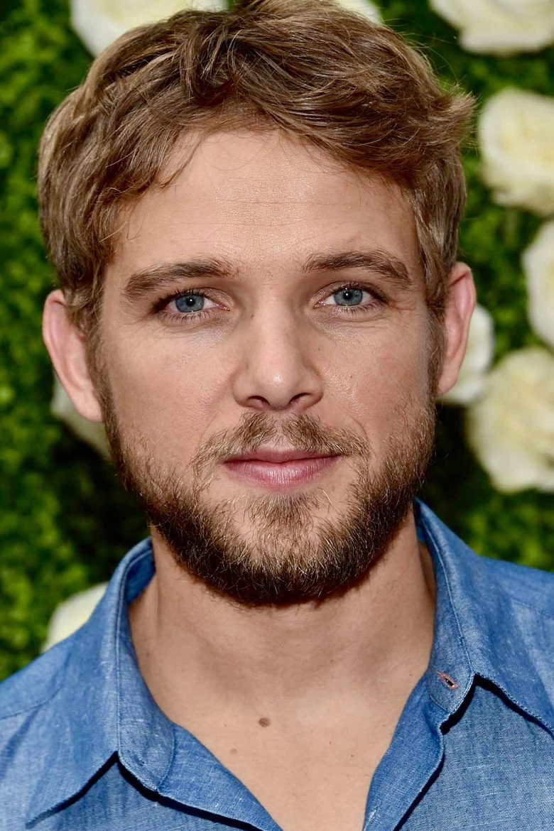 Max Thieriot 2