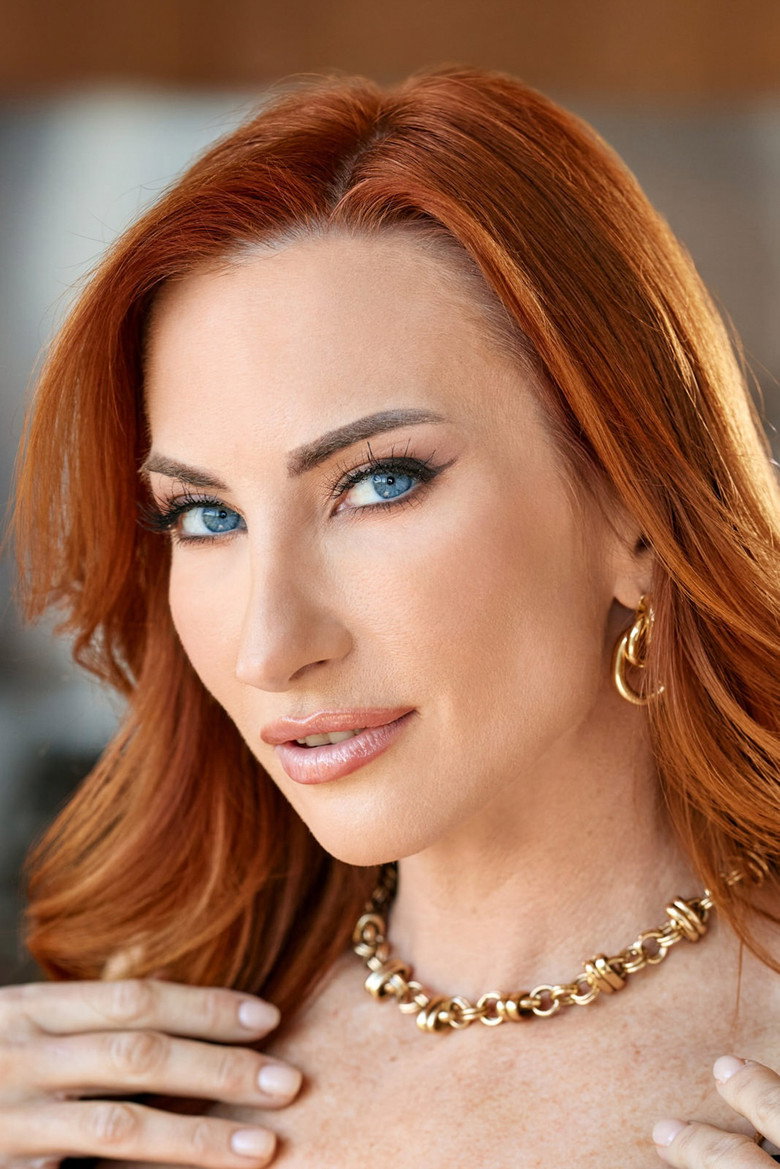 Sophia Locke photo 3