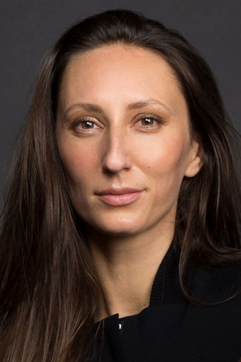 Natalia Lee portrait image