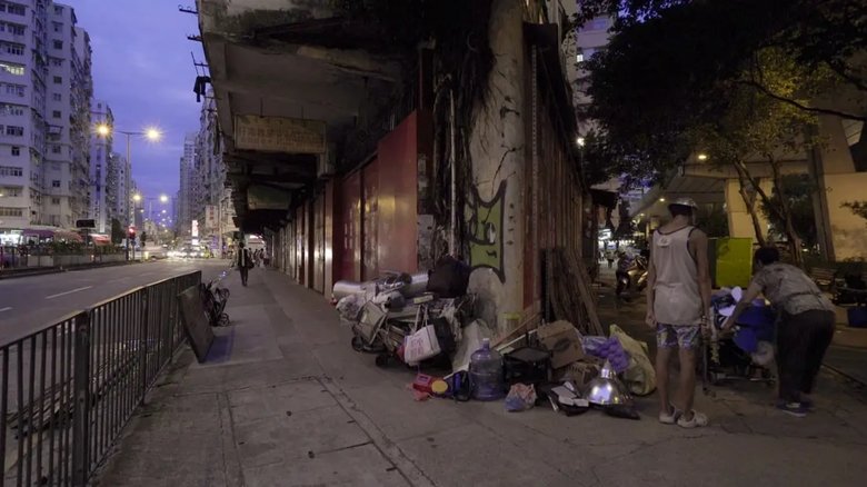 Gallery image from mZVXCwlGlc2JWDquLjC0SeIlhvL.jpg