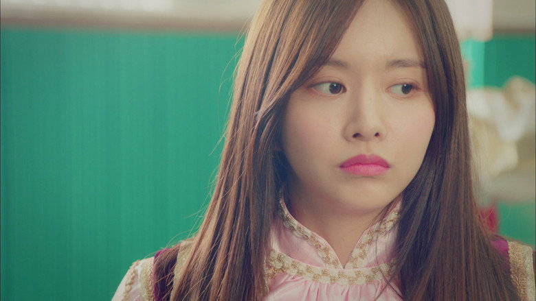 Still from Go Back Couple - Season 1 Episode 7