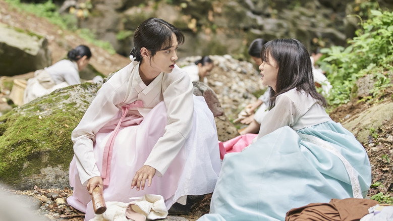 Still from 조선로코 - 녹두전 - Season 1 Episode 4