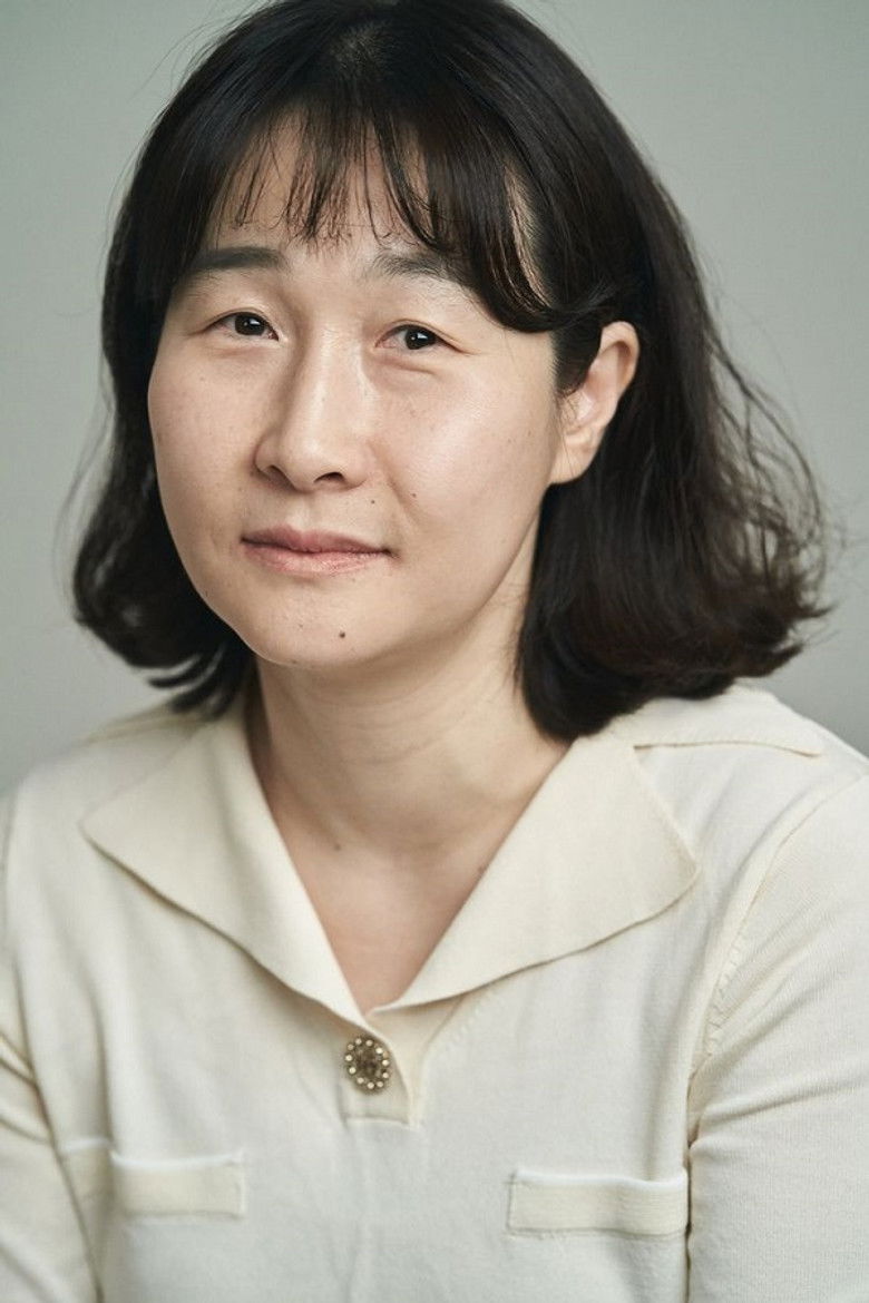 Kim Seon Hye portrait image