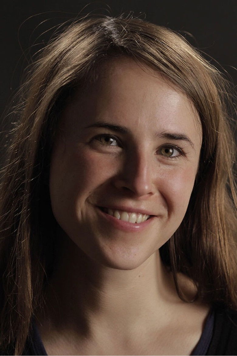 Chloë Thomson portrait image