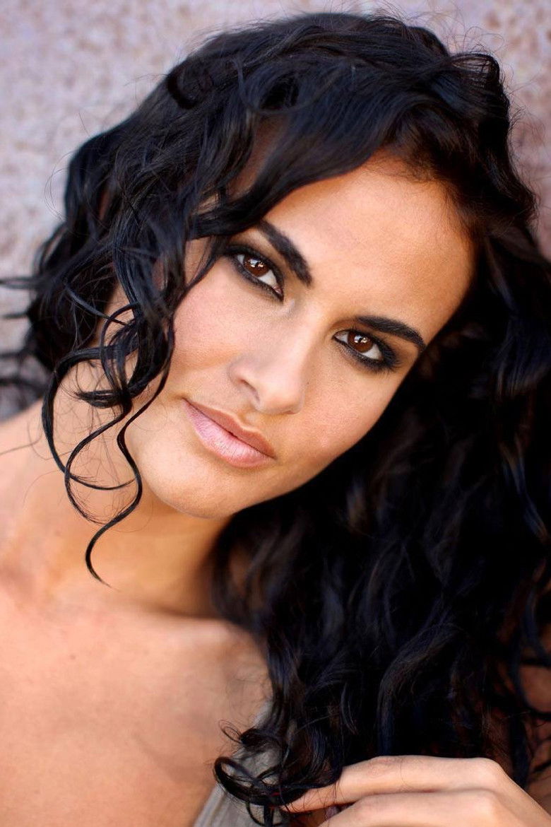 Débora Ghira portrait image