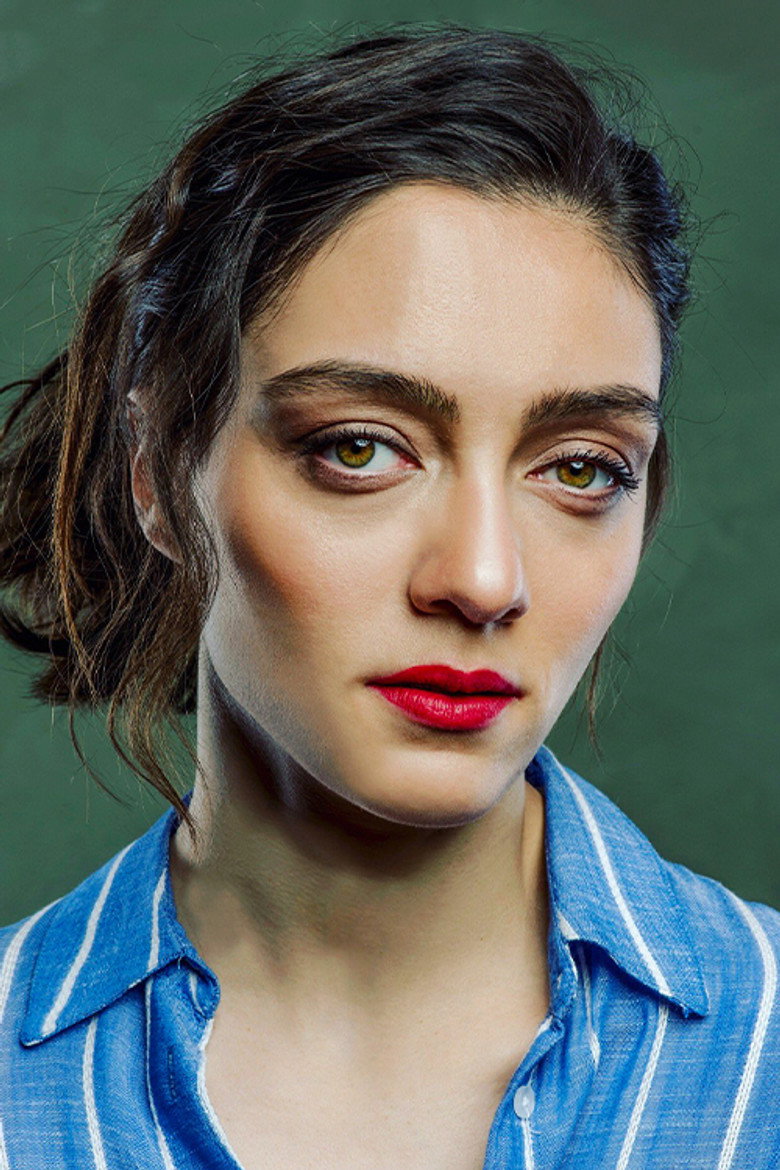 Merve Dizdar photo